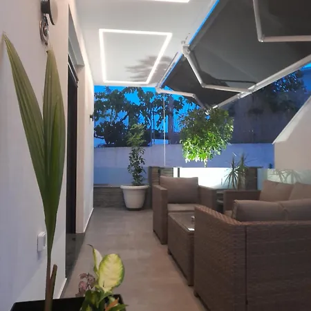 Prifti Luxury פליראקי