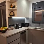 Prifti Luxury فاليراكي