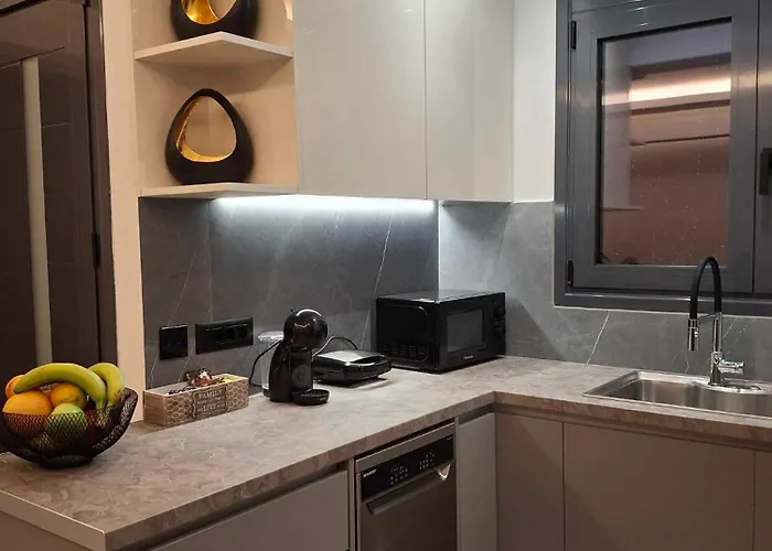 Prifti Luxury فاليراكي